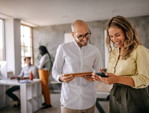 Créer un naming entreprise Lyon efficace demande réflexion, créativité et analyse stratégique. Du positionnement initial